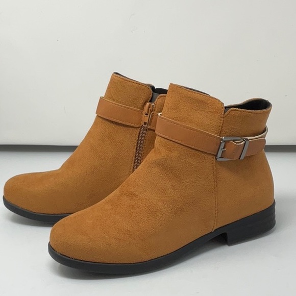 NWOT women’s brown zip ankle boots, size 8.5 - Picture 2 of 11